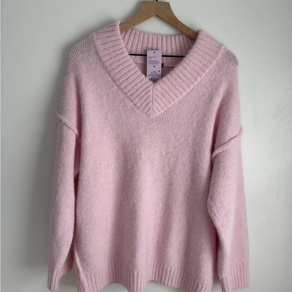 Wild Fable Soft Pink V-Neck Sweater